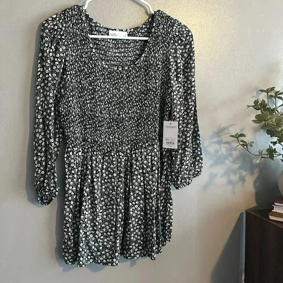 Croft & Barrow Women's Three-Quarter Sleeve Smocked Blouse - Picture 8 of 14